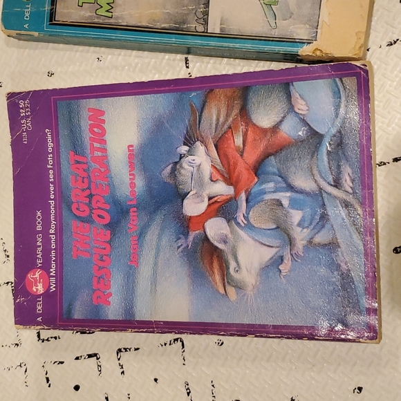 For Sale! Several mouse-y vintage titles, see description! - Picture 2 of 7